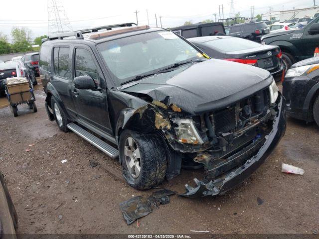  Salvage Nissan Pathfinder
