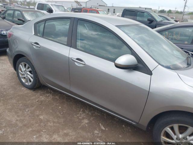  Salvage Mazda Mazda3