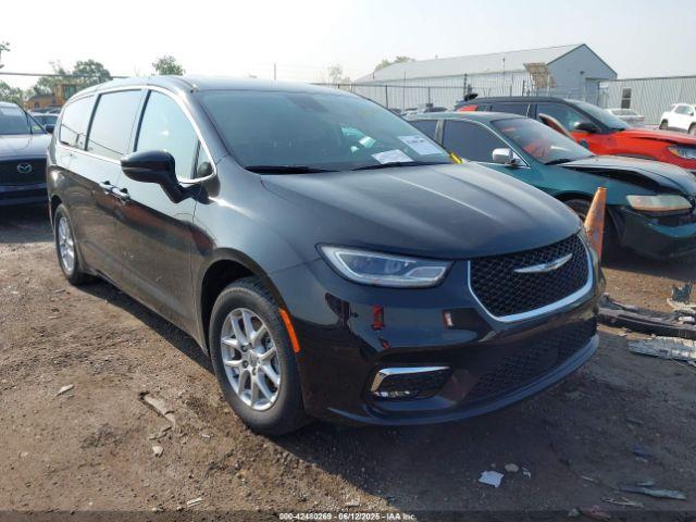  Salvage Chrysler Pacifica