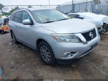  Salvage Nissan Pathfinder