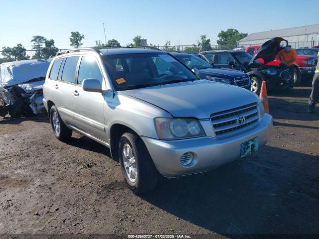  Salvage Toyota Highlander