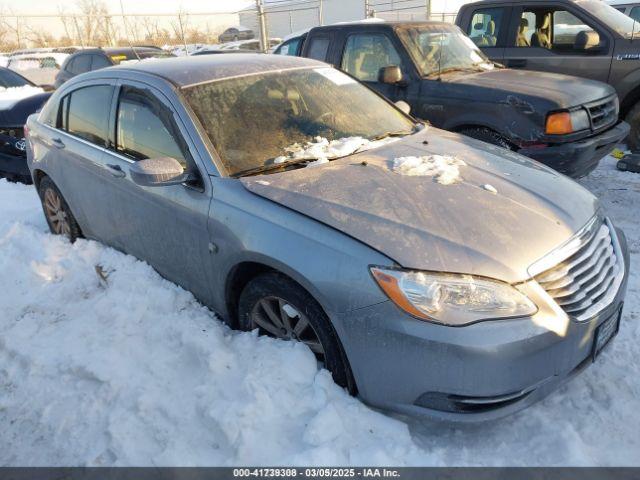  Salvage Chrysler 200