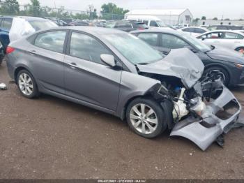  Salvage Hyundai ACCENT