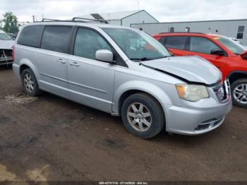  Salvage Chrysler Town & Country
