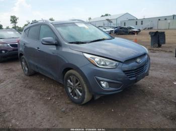  Salvage Hyundai TUCSON