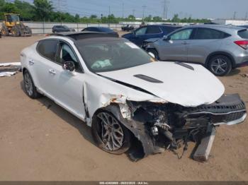  Salvage Kia Stinger