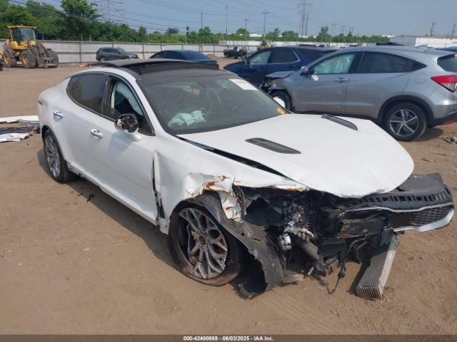  Salvage Kia Stinger