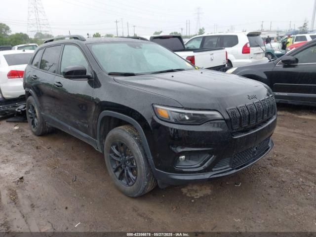  Salvage Jeep Cherokee