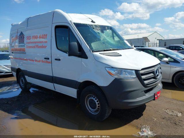  Salvage Mercedes-Benz Sprinter 2500