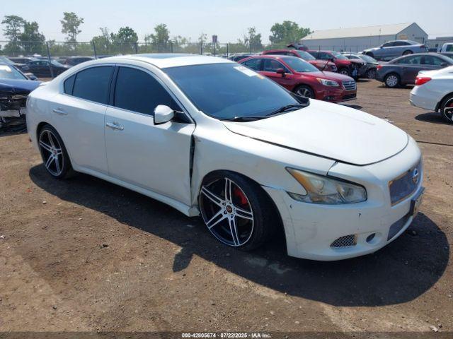  Salvage Nissan Maxima