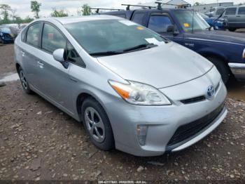 Salvage Toyota Prius