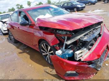  Salvage Nissan Altima