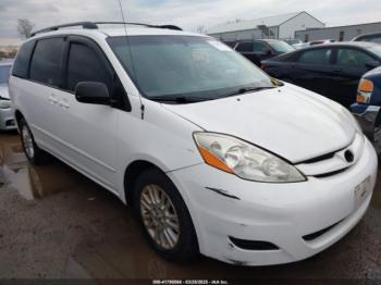  Salvage Toyota Sienna
