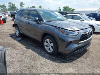  Salvage Toyota Highlander
