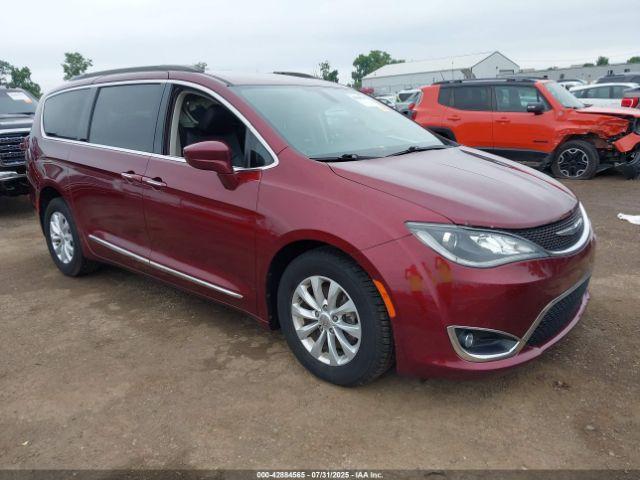  Salvage Chrysler Pacifica