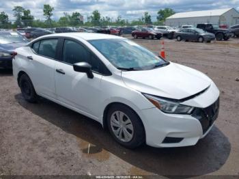  Salvage Nissan Versa