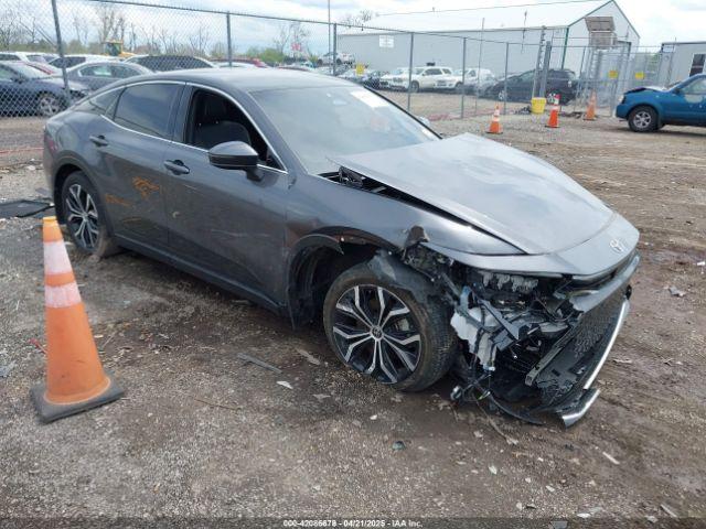  Salvage Toyota Crown