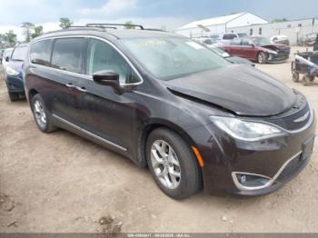  Salvage Chrysler Pacifica