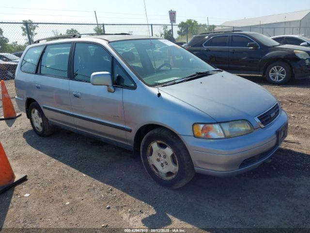  Salvage Isuzu Oasis
