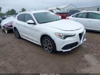  Salvage Alfa Romeo Stelvio
