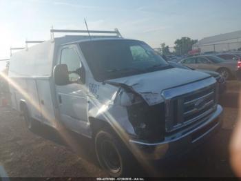  Salvage Ford E-350