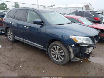  Salvage Nissan Pathfinder