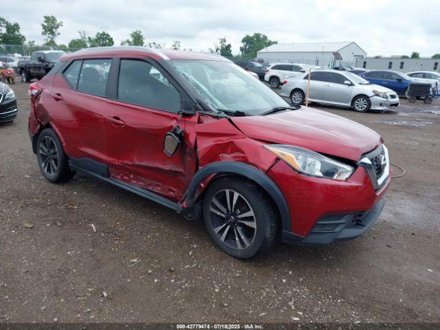  Salvage Nissan Kicks
