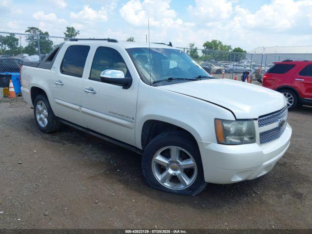  Salvage Chevrolet Avalanche 1500