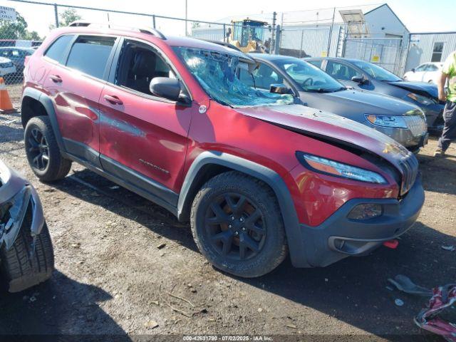  Salvage Jeep Cherokee