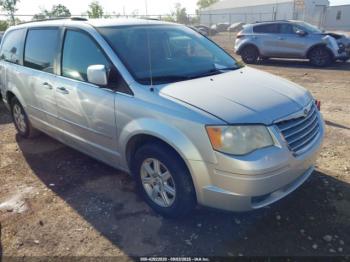  Salvage Chrysler Town & Country