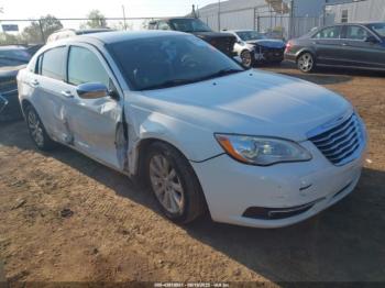  Salvage Chrysler 200