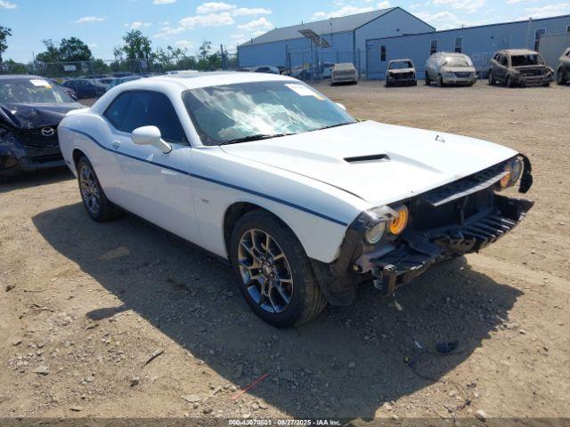  Salvage Dodge Challenger