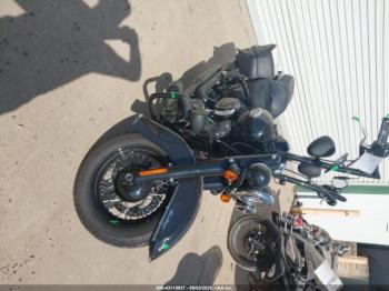  Salvage Harley-Davidson Flhcs