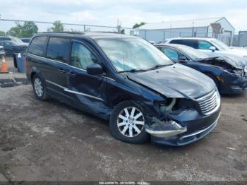  Salvage Chrysler Town & Country