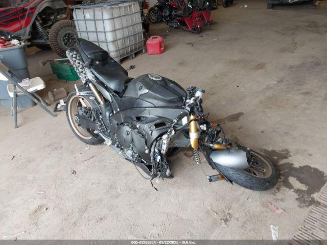  Salvage Yamaha Yzfr1