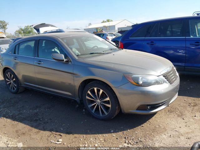 Salvage Chrysler 200