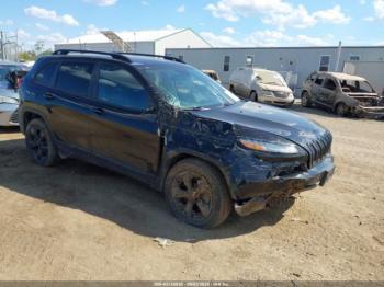 Salvage Jeep Cherokee