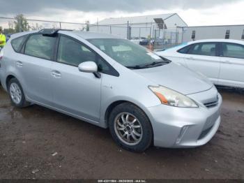  Salvage Toyota Prius v