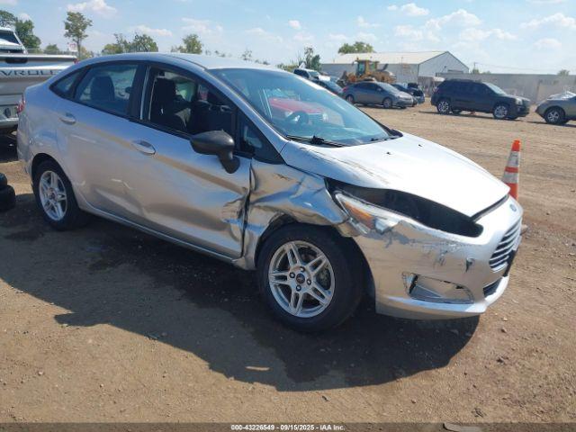  Salvage Ford Fiesta