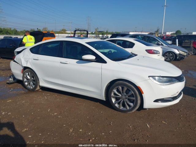  Salvage Chrysler 200