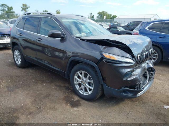  Salvage Jeep Cherokee
