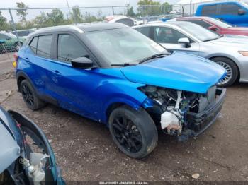  Salvage Nissan Kicks