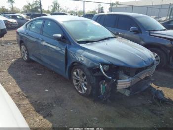  Salvage Chrysler 200