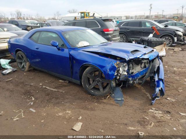  Salvage Dodge Challenger