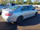 Toyota Camry Le Image 2