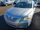 Toyota Camry Le Image 9