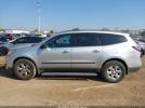 Chevrolet Traverse Ls Image 9