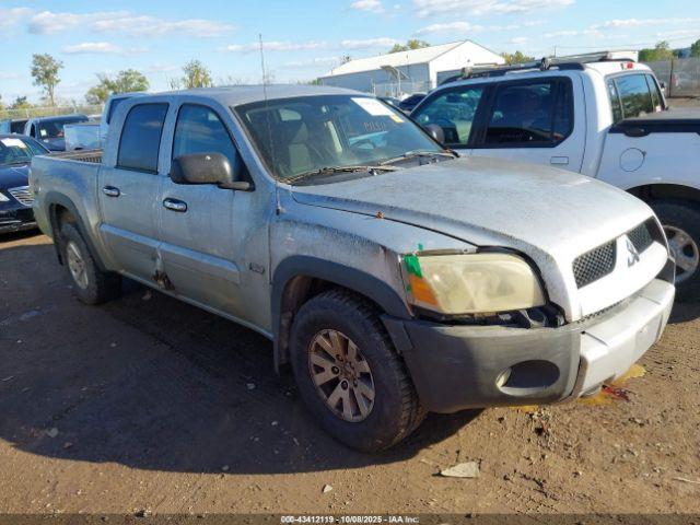  Salvage Mitsubishi Raider