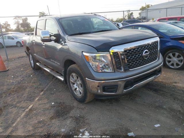  Salvage Nissan Titan