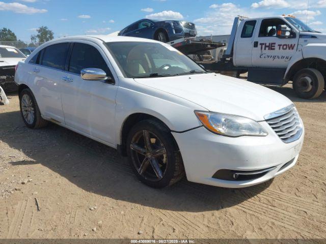 Salvage Chrysler 200